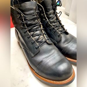 Red Wing Iron Ranger Charcoal 9.5 D